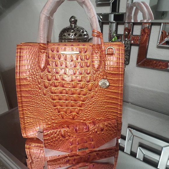 NWT Brahmin Caroline w/wallet Dusty Orange - Picture 3 of 4